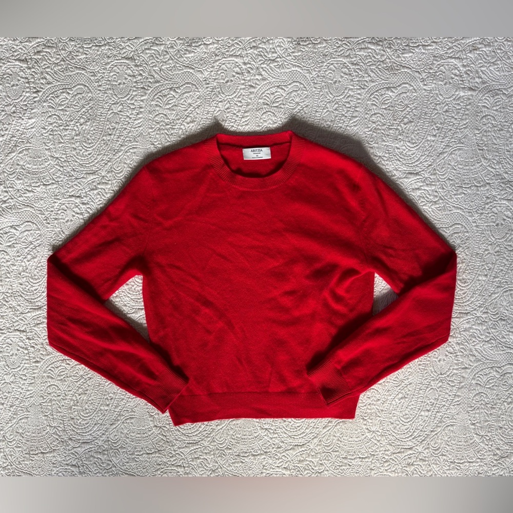 Aritzia Women’s 100% cashmere Red Crewneck Sweater - size XS